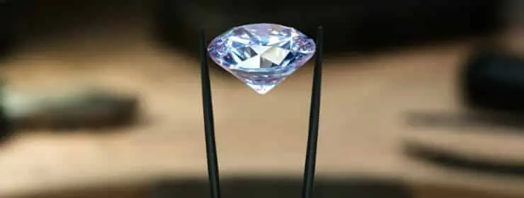 Diamond in tweezer
