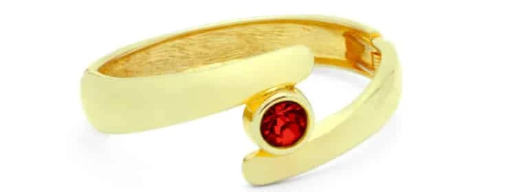 Ring with Ruby gemstone