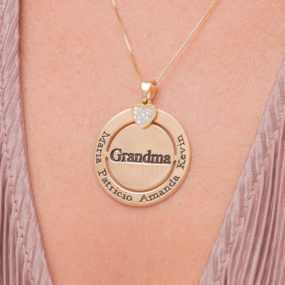Grandma Disc Necklace with Inlay Heart-2