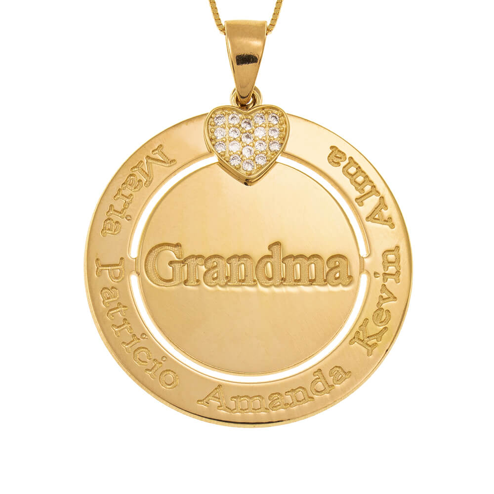 Personalized Engraved Circle Grandma Necklace with Inlay Heart 18k Gold