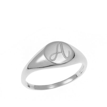 Oval Signet Initial Ring in 925 Sterling Silver