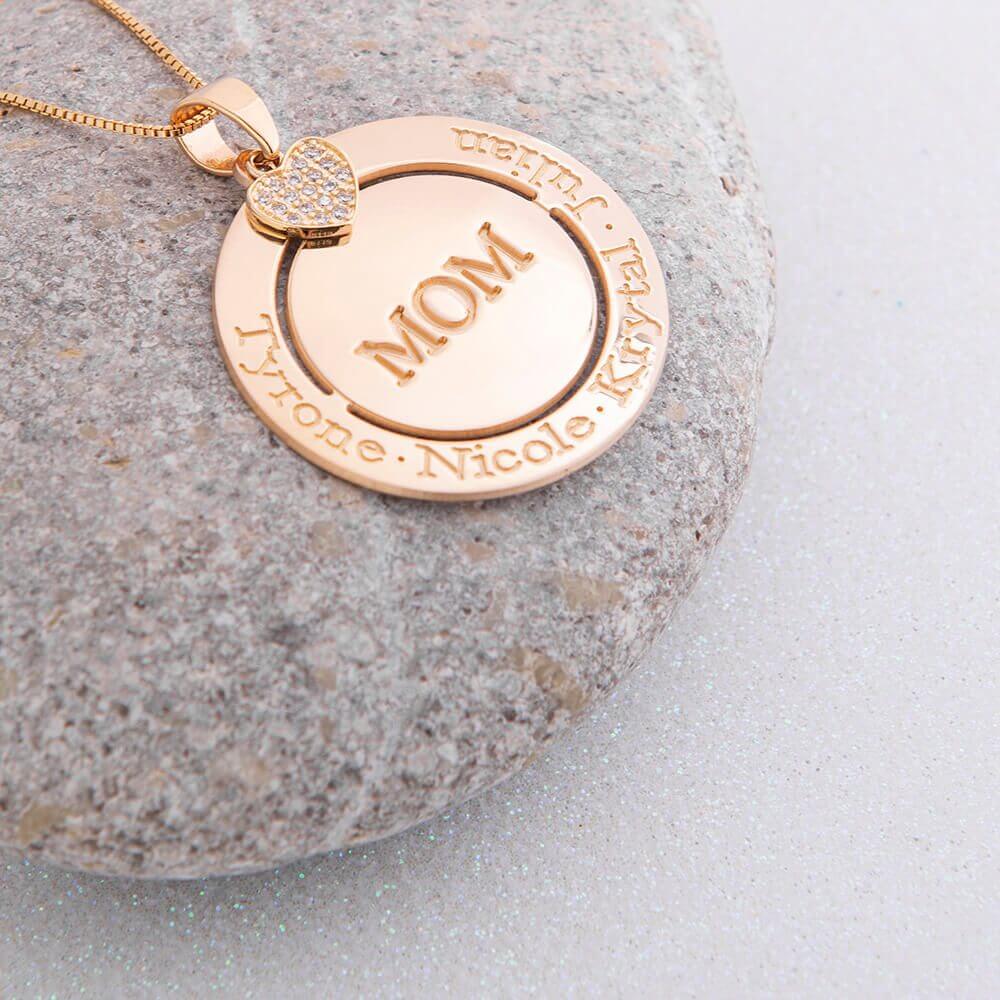 Engraved Circle Mom Necklace With Inlay Heart