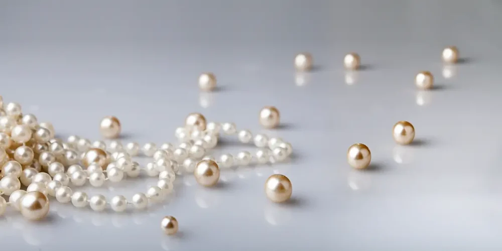 June Birthstone Jewelry: the Pearl
