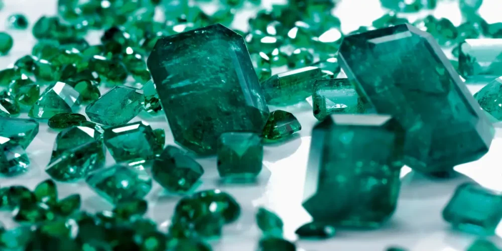 May Birthstone Jewelry: the Emerald