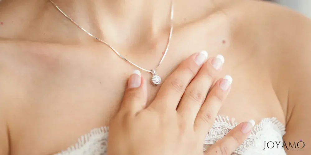 Pros and cons of permanent jewelry
