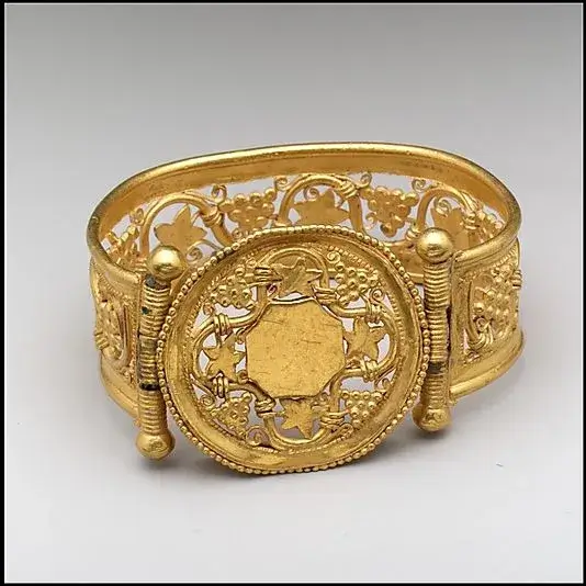Bracelet with Grapevine Pattern, Byzantine Period